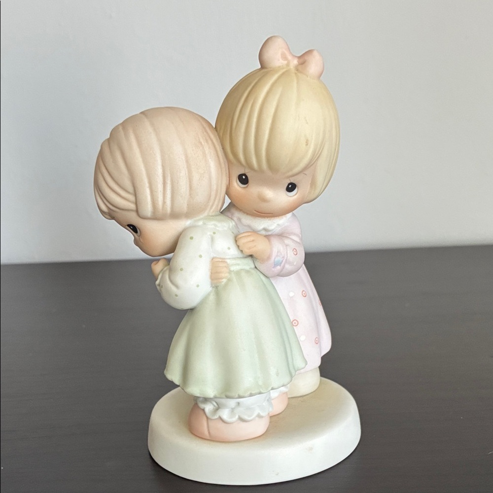 Precious Moments Figurine - That’s What Friends Are For